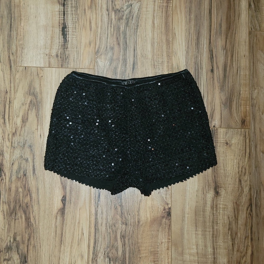 Black Sequins Razzel Dazzel Shorts✨
